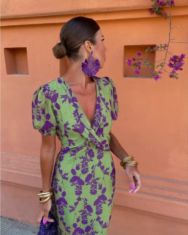 Blomstret Midi Kjole med Pufærmer | Elegant & Feminin | Figursyet Design Grøn / S Tøj og tilbehør > Beklædning > Kjoler