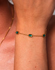 Freja - Armbånd med Rektangulære Krystaller - Elegant og Justerbar Design-2