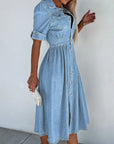 Midi Denim Kjole med Knapper | Blå | Denim | Casual & Stilfuld Tøj og Tilbehør > Beklædning > Kjoler > Casual Kjoler